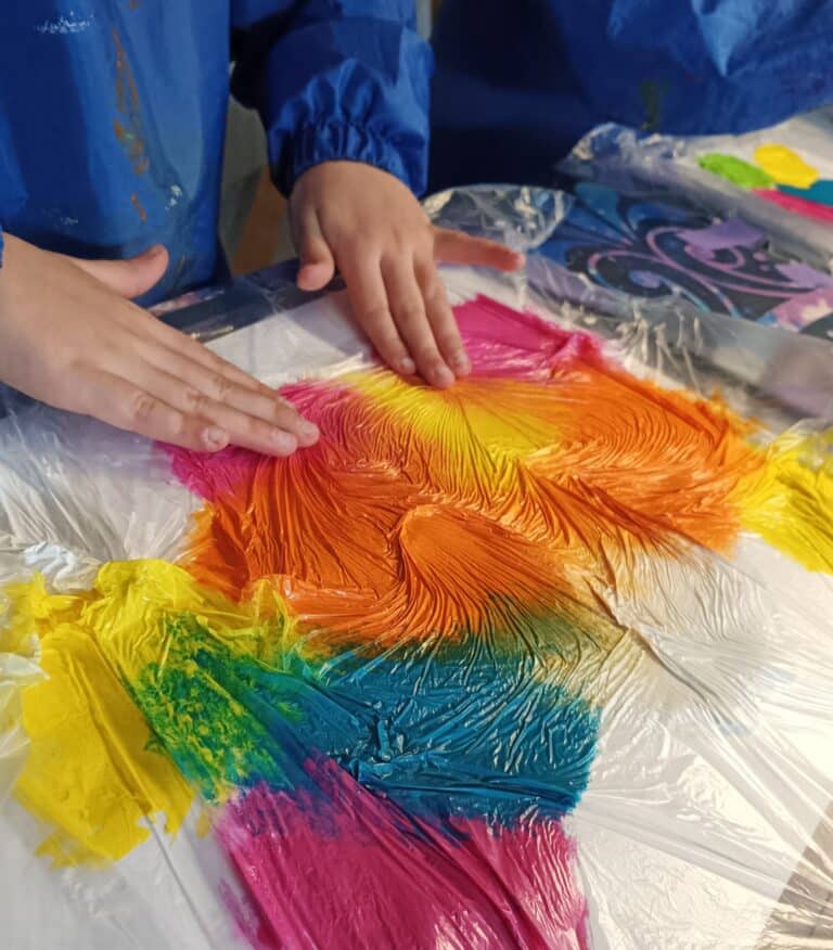Massage met verf: Creatief verzachten en ontspannen