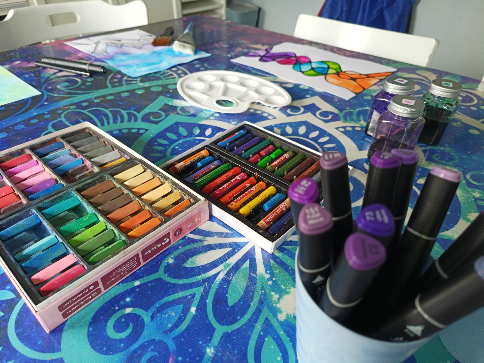 Creatieve materialen klaar om te gebruiken